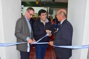 La UNCA inaugur laboratorio de control qumico de procesos