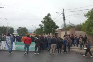 Policas Autoconvocados vuelven a concentrarse frente a Casa de Gobierno