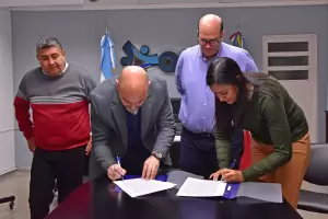 OSEP firm� convenio con Seguridad para la cobertura de polic�as retirados