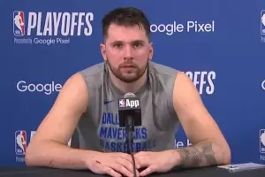 Era entrevistado y escuch gemidos: la incrdula reaccin en plena conferencia de prensa