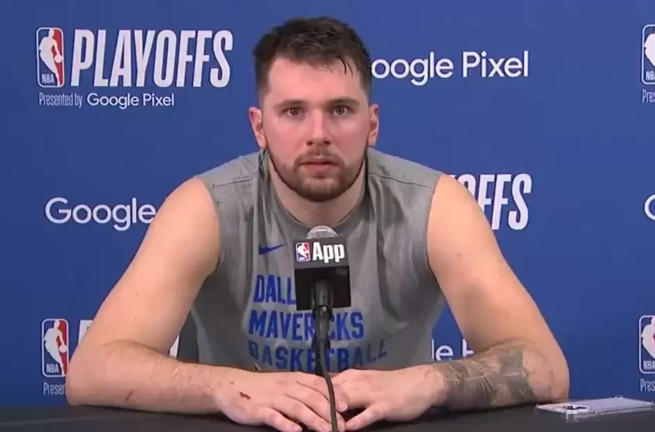 Conferencia y gemidos.Insuperable.