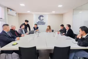 Zijin-Liex y los gremios continan el dilogo