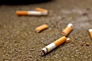 Estos tres trucos de limpieza te ayudarn a eliminar por completo el olor a cigarrillo del interior de tu hogar