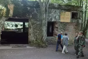 Misterio tras el macabro hallazgo en La Guarida del Lobo, el bnker secreto nazi donde casi asesinan a Hitler