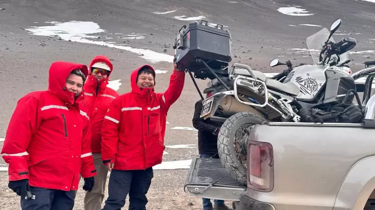 turista auxilio minero