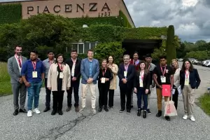 Artesanos catamarqueos visitaron la prestigiosa textil Fratelli Piacenza