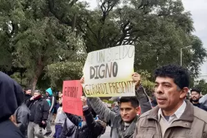 Masiva marcha del SOEM: "Es una demostracin del alto acatamiento del paro"