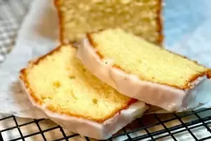 El paso a paso para hacer un delicioso budn de avena, coco y limn