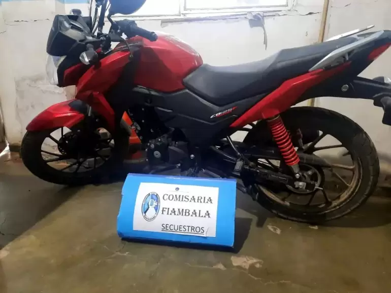 Recuperan una moto sustraída y aprehenden al presunto autor en Fiambalá