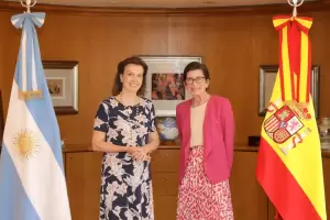 La embajadora de Espaa se fue de la Argentina por el conflicto diplomtico