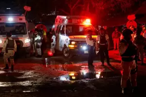 Derrumbe en Mxico deja al menos 9 muertos en acto de campaa