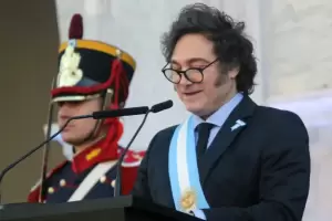 El Presidente Milei anunci que renunciar a su jubilacin de privilegio y critic a la oposicin dialoguista