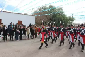 Los Patricios engalanaron el acto del 25 de Mayo en Fiambal