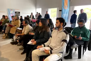 Capacitan a feriantes y productores en estrategias de comercializacin