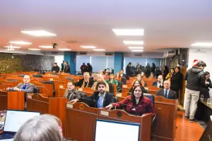 La oposicin cruz al oficialismo por no bajar el recinto