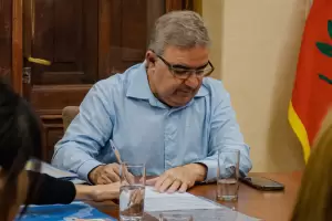 Jalil ratific el pago de un Bono Extraordinario para becados