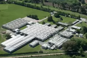 La planta que produce Voligoma, La Gotita y Poxipol suspendi 150 trabajadores