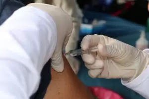 Llega a la Argentina una nueva vacuna clave para los adultos mayores: de qu se trata