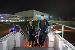 La Seleccin Argentina parti rumbo a Estados Unidos en busca de defender el ttulo en la Copa Amrica