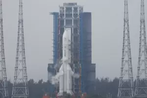 La nave espacial china Chang'e-6 aterriz� en la cara oculta de la Luna