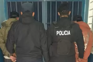 Intentaron robar una moto y fueron detenidos