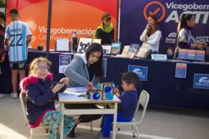 Vecinos de La Chacarita recibieron los servicios de "Vicegobernacin activa"