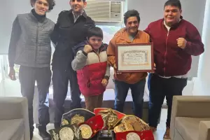 Distinguen a Hugo Rafael Soto, a 26 aos de ganar el ttulo del mundo