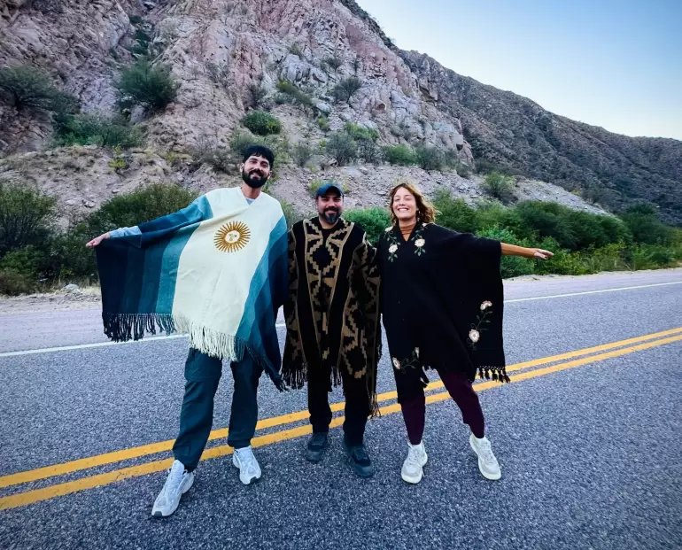 Influencers internacionales promocionan el tramo catamarque�o de la ruta 40