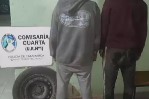 Aprehenden a dos hombres y recuperan una rueda para automvil sustrada