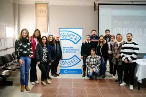 Realizaron conversatorio sobre adicciones y salud mental