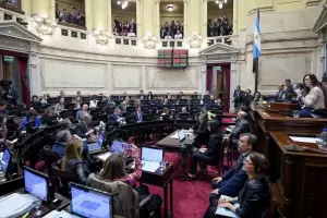 El Senado espera una larga y tensa sesin por la Ley Bases y el paquete fiscal
