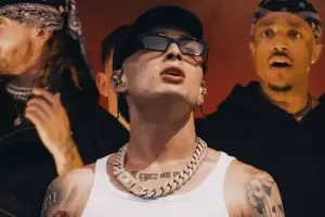 Peso Pluma sufri una fuerte cada durante un show y preocup a sus fans