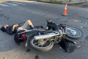 Otro choque en Capital: motociclista termin� lesionada