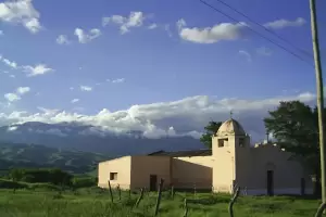 Capilla histrica de Alumbrera: el reclamo por la usurpacin la realizar el Obispado