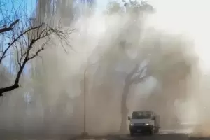 Fiambal bajo alerta por viento Zonda: alerta por los incendios