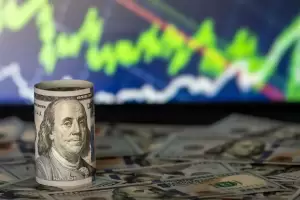 Cae el dlar blue y est cada vez ms cerca de converger con el oficial