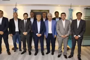 Ley Bases: Gobernadores dialoguistas preparan una cumbre para definir posiciones