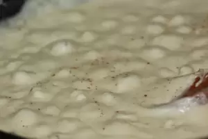 C�mo sacarle los grumos a la salsa blanca: el truco que no falla