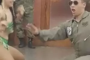 Duras sanciones por el escndalo en la Fuerza Area tras el festejo de militares en Mendoza