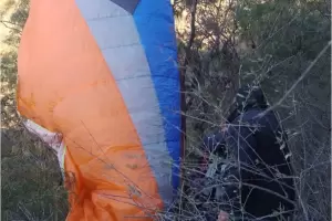 Policas rescatan a un parapentista en El Portezuelo