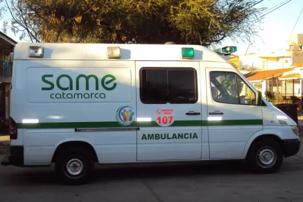 Siniestros en Catamarca: un motociclista hospitalizado y otro herido por una ca�da