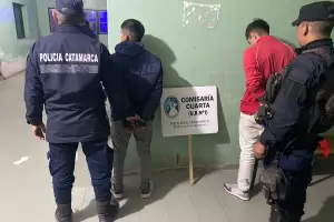 Delincuentes atacaron a una adolescente para robarle un celular