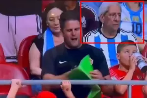 Repudio en redes contra el senador santiagueo que fue a ver la Copa Amrica