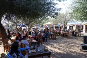 Gran afluencia de turistas en la Casa de la Puna para disfrutar de las diversas propuestas artsticas y gastronmicas