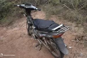 En La Paz, polic�as recuperaron una motocicleta sustra�da