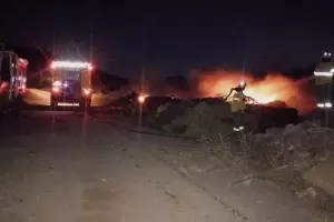 Extinguieron el incendio en El Durazno tras una intensa labor de los bomberos