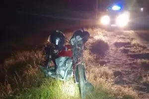 Dos personas hospitalizadas tras caer de una moto