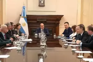 Francos encabez una reunin de gabinete, en medio de las negociaciones con la oposicin dialoguista