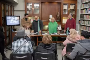 El correntino Gustavo Ojeda present sus obras en la Biblioteca del Senado
