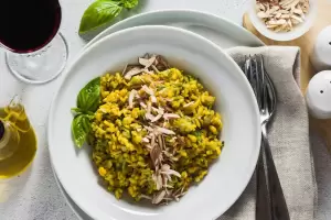 Receta de arroz amarillo, muy fcil para hacerlo con azafrn y pollo en casa